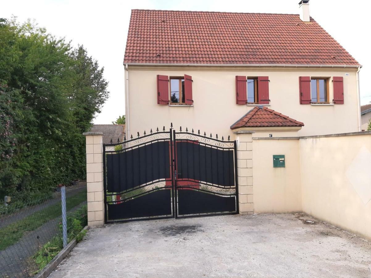 Maison Cheptainville Avec Terrasse Sur Verdure Exteriör bild
